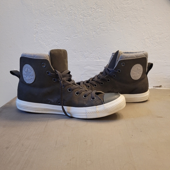 Converse high tops - Picture 2 of 2